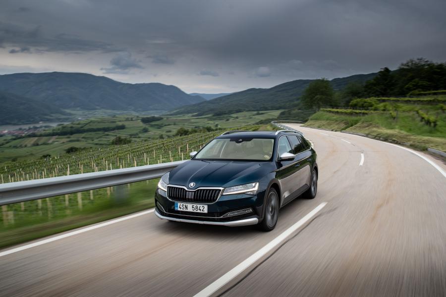  Skoda Superb Scout 2019 года  (WW) (фото 24 из 72)